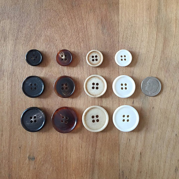 Narrow rim buttons (bone/horn)