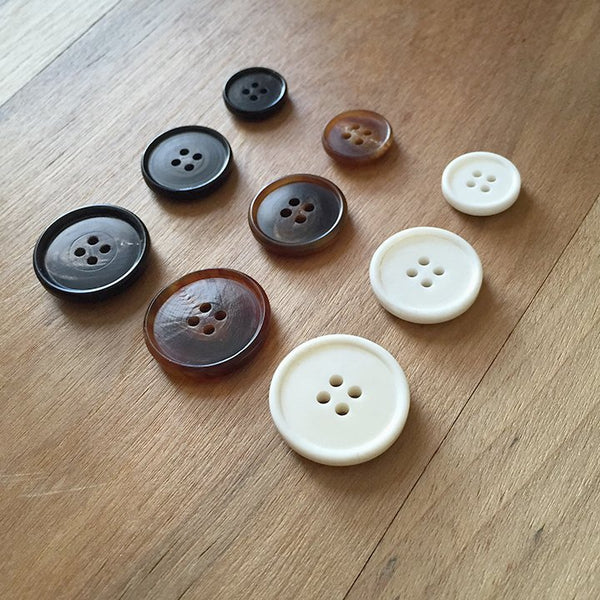 Narrow rim buttons (bone/horn)